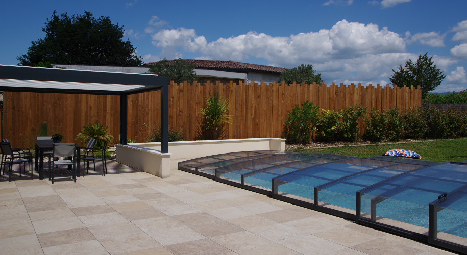 Jardin avec une ambiance moderne réalisé par CEDRIC PIERRE PAYSAGE